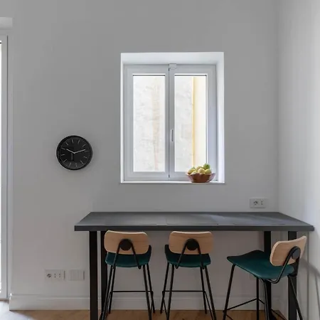 Iflat Elegance And Comfort In Monti