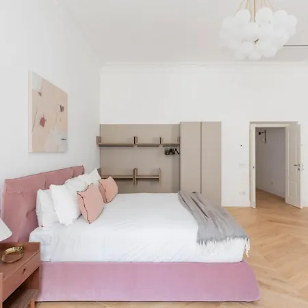 Iflat Elegance And Comfort In Monti 公寓